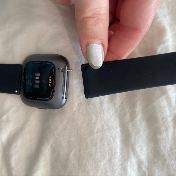 fitbit versa 2 - Picture 4 of 4